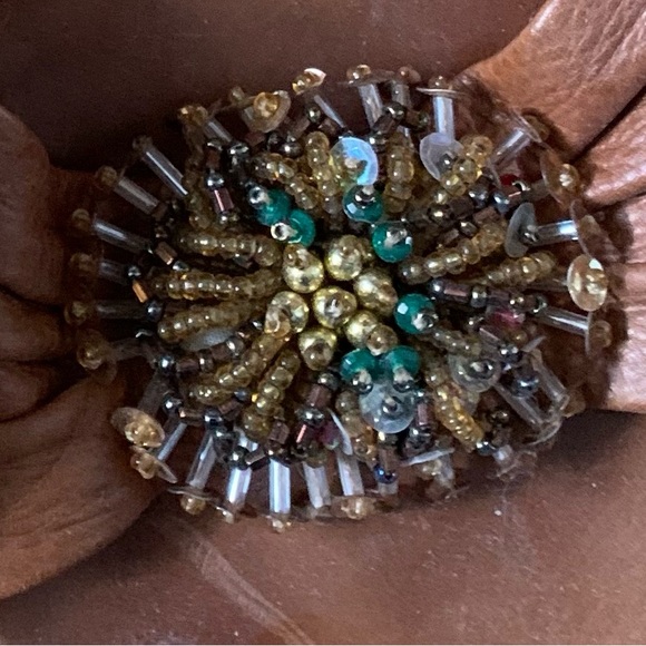 ENZO ANGIOLINI | 7 | Tan soft leather slides slip sandals beaded embellishment - Picture 5 of 7